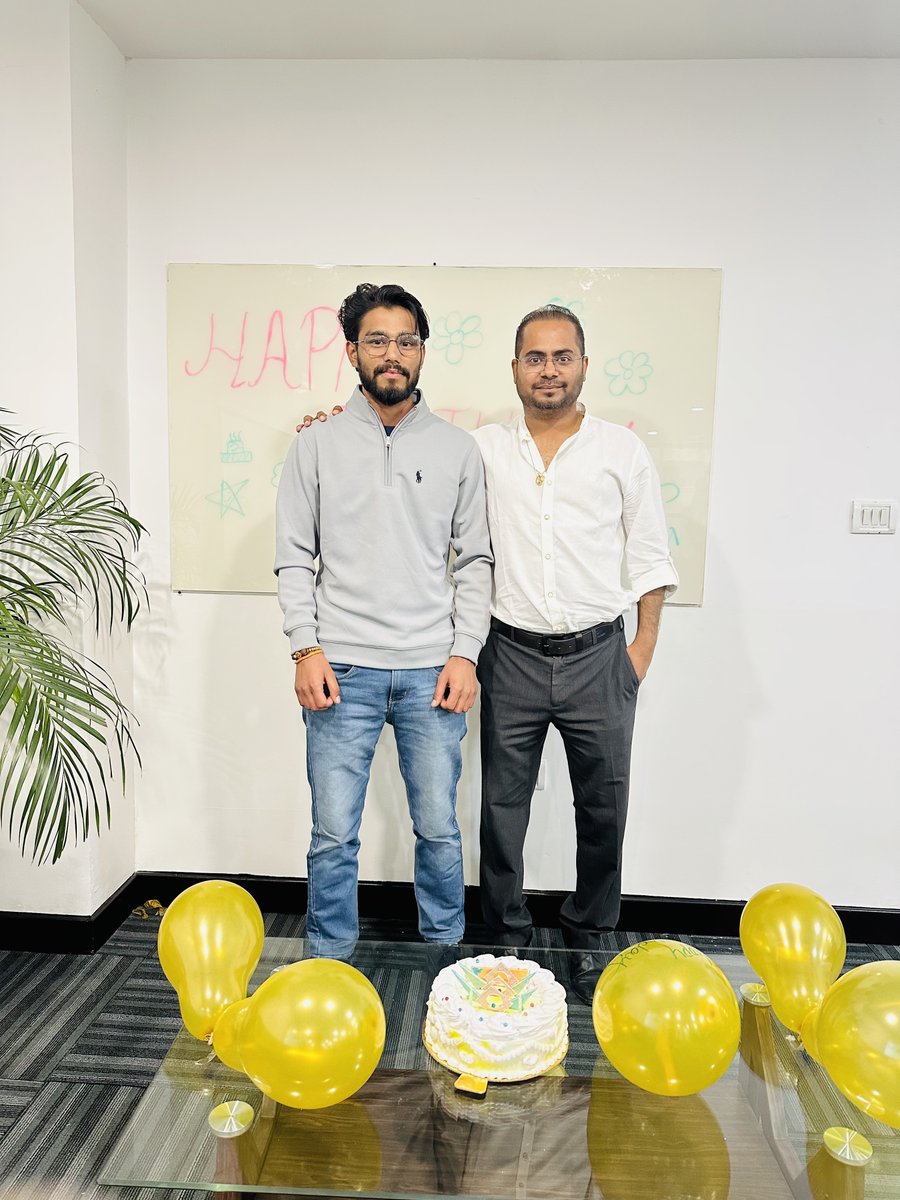 AllHeartWeb's tweet photo. Celebrating Nakul’s Day 🎉🎂
To the heart of our team, happiest of birthdays, Nakul! 💖 Here’s to more success, smiles, and shared moments with All Heart Web!
#HappyBirthday #TeamLove #Nakul #NakulBirthday #AllHeartWeb #birthdaycelebration https://t.co/L8tTOsAzSJ