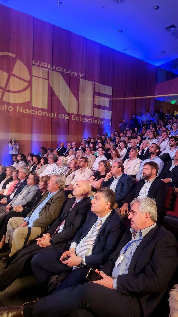 ine_uruguay's tweet photo. Continuamos presentando los datos más relevantes que arrojó el #censouy2023 y serán de gran utilidad para el país. https://t.co/NISeX7gYlM