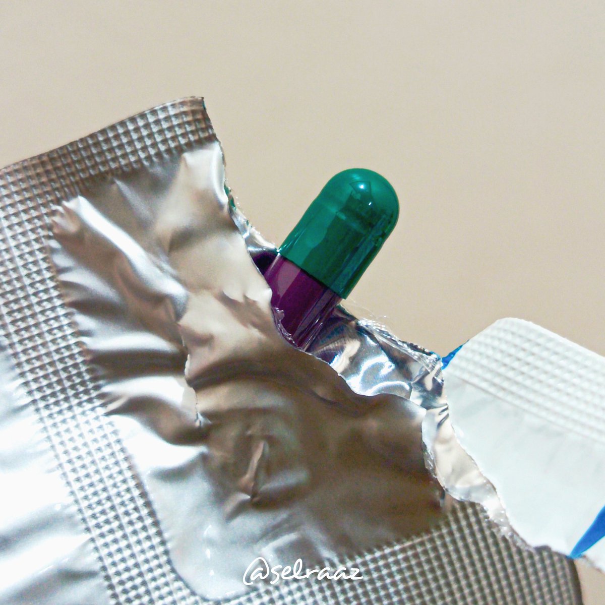 selraaz's tweet image. Yg lagi scroll sosmed, mending stop sekarang

Coba lakuin senam mata pake rules 20-20-20 &amp;amp; rutin konsumsi vitamin mata biar ngga gampang tegang + potensi nambah minus nya pun berkurang

Aku udah coba banyak cara buat ngurangin mata lelah &amp;amp; ternyata cara ini lumayan efektif