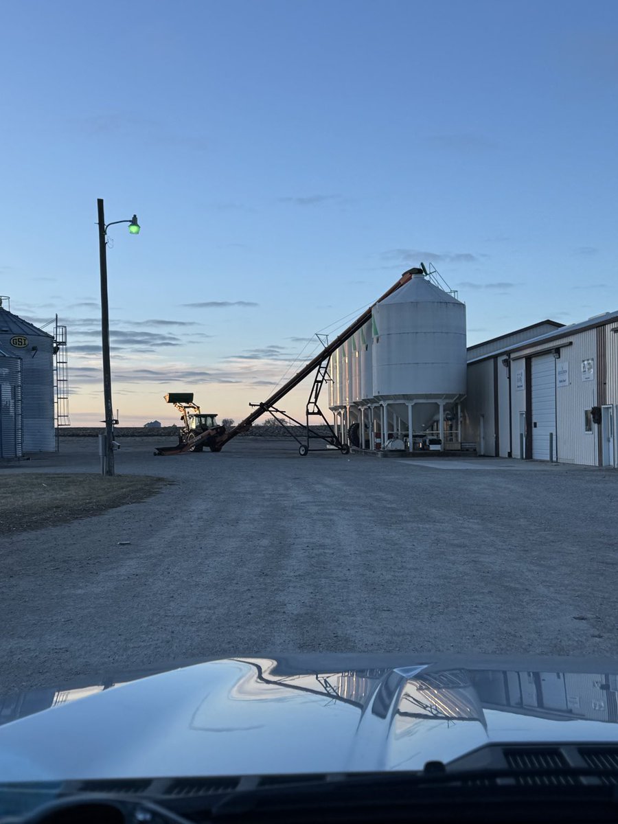 First load of ⁦<a href="/Asgrow_DEKALB/">DEKALB Asgrow Seed</a>⁩ bulk beans today! AG14XF4… who wants some?!
