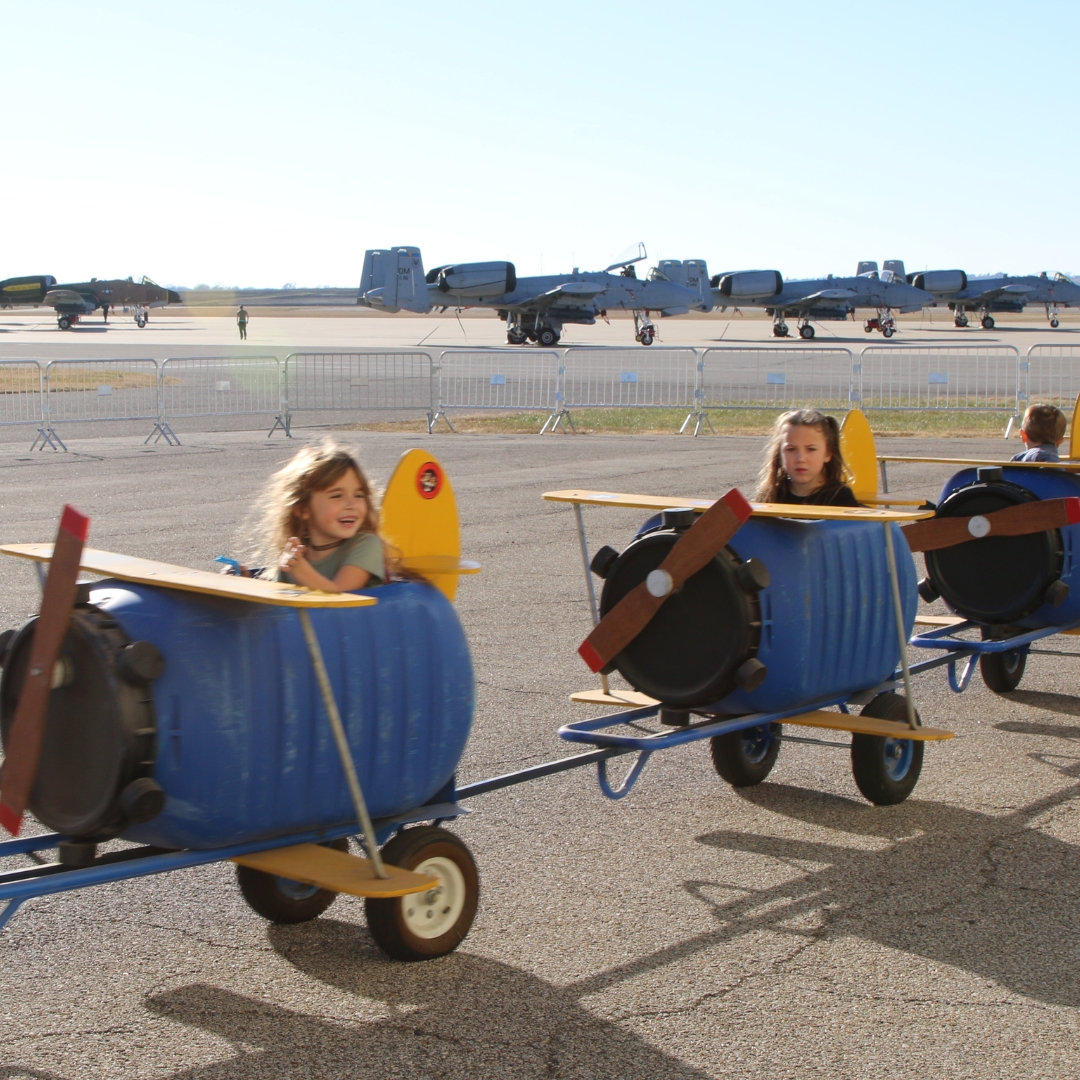KSU_Salina's tweet photo. Hundreds of community members celebrated the holiday season with our student clubs at the annual Candy Canes &amp; Airplanes event! The day featured Santa flying into town on an airplane and family-friendly activities. 

#KStateSalina | #FlyKState | #ExperienceMatters https://t.co/MdVpgvF6k3