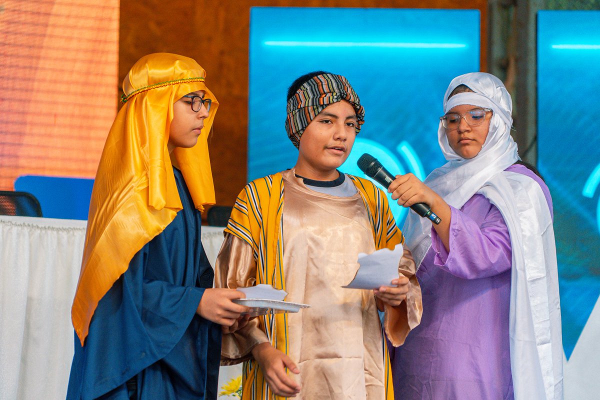 ✨📖 ¡Iniciamos nuestro segundo día del VI Congreso Ordinario de la Misión Nor Oriental del Perú con Reavivados por Su Palabra! 🙌 Gracias a los talentosos alumnos de nuestro Colegio Adventista por guiarnos en esta hermosa experiencia espiritual. ❤️🎶 #VIComNorOriental