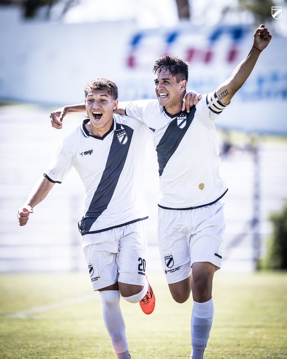🏆 𝐂𝐀𝐌𝐏𝐄𝐎𝐍𝐄𝐒 𝐔𝐑𝐔𝐆𝐔𝐀𝐘𝐎𝐒

Con goles de 𝐌𝐚𝐜𝐜𝐡𝐢 y 𝐑𝐨𝐥𝐝𝐚́𝐧, la sub-19 derrotó a Defensor Sporting y logró el título. ¡Felicitaciones, pibes! 

#LaUniversidad🎓