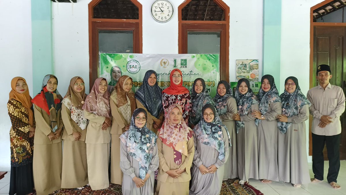 anggiaermarini's tweet photo. Alhamdulillah, semoga terus bisa diberi kesempatan menyebarkan kebaikan dan kemanfaatan untuk masyarakat.
@DPP_PKB
#pip #pendidikan #kaderpkb #dpppkb #anggiaermarini
#tulungagung #jatimvi #nahdliyyinbersatu https://t.co/znFMKhTxjF