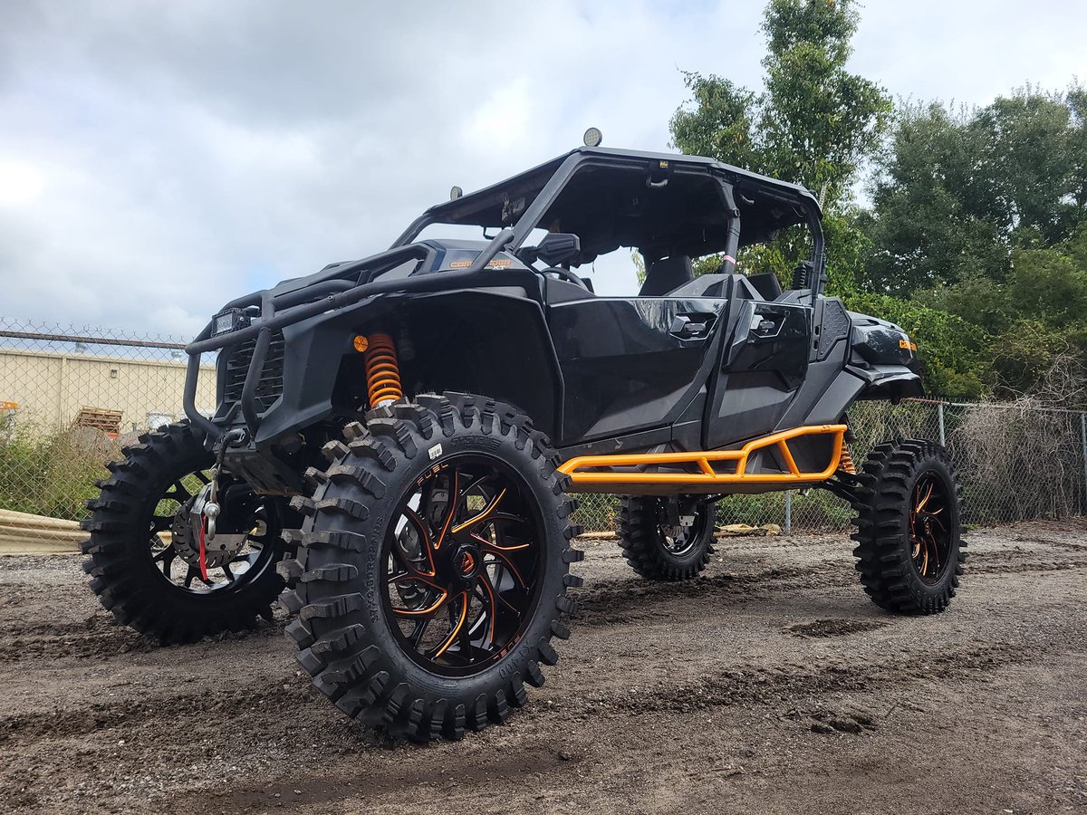 superatvtweet's tweet photo. This 2022 #CanAmCommander rolled out
of @explicit.atv on a whole other level! They set this rig
up on #SATVsuspension Front & Rear Atlas Pro Series
High-Clearance A-arms, an #SuperATV 6" #GDP Billet
portal gear lift, spinning 37 inch tires, & More! πͺβ https://t.co/KL8EYORSVj