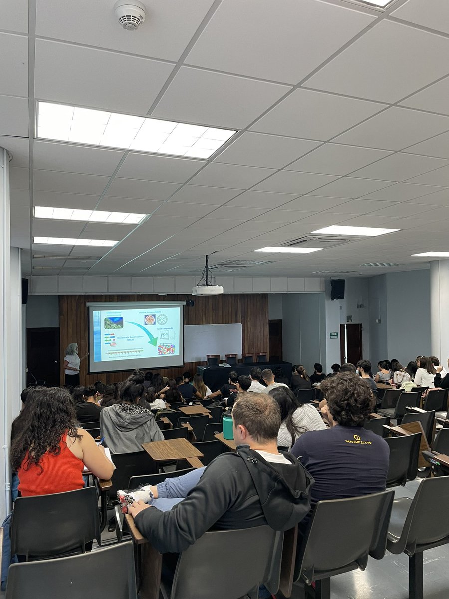 It was fantastic to have <a href="/BeaCamaraH/">Beatriz Camara</a> presenting her work on antibiotic discovery from Chilean marine actinomycetes at the <a href="/UniversidadCR/">UCR</a>. Looking forward to collaborating.