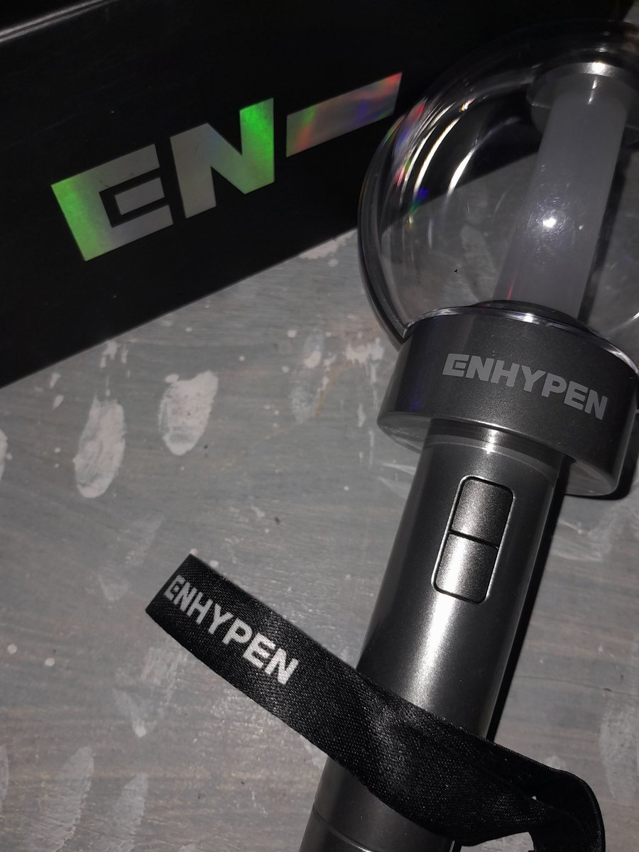 bentamazing's tweet photo. HELP RT

Wtr Lfr (want to rent/lf looking for renter)

Engenebong / enhypen lightstick for rent

! TCS AND DETAILS ON PICS

(Preferably around luzon renter)

#. enhypen walk the line bulacan heeseung jungwon jay jake sunghoon sunoo niki forever ot7 hybe https://t.co/CT5WrY6S64