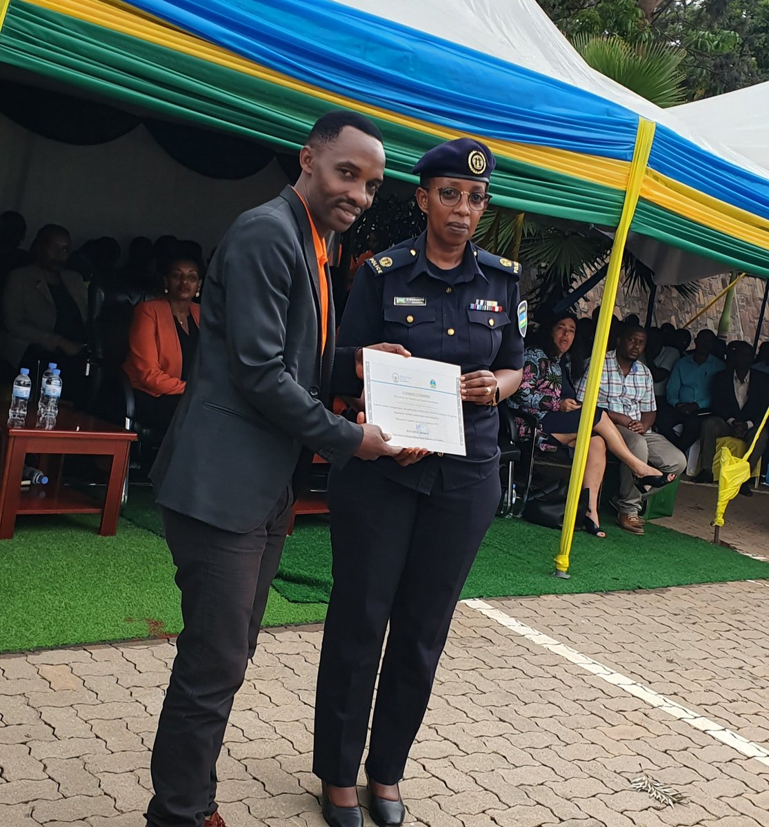 SowingHandRW's tweet photo. It was our honor to be awarded by @Gasabo_District a meaningful certificate for our contribution during the #16DaysOfActivism2024 . W keep up with #UmuryangoKwanza program. @GenderMonitorRw @GermanyinRwanda @RwandaGender @UNFPARwanda @UN_Women @MenEngageRwanda  @U_Consolee https://t.co/CoGHomz50A