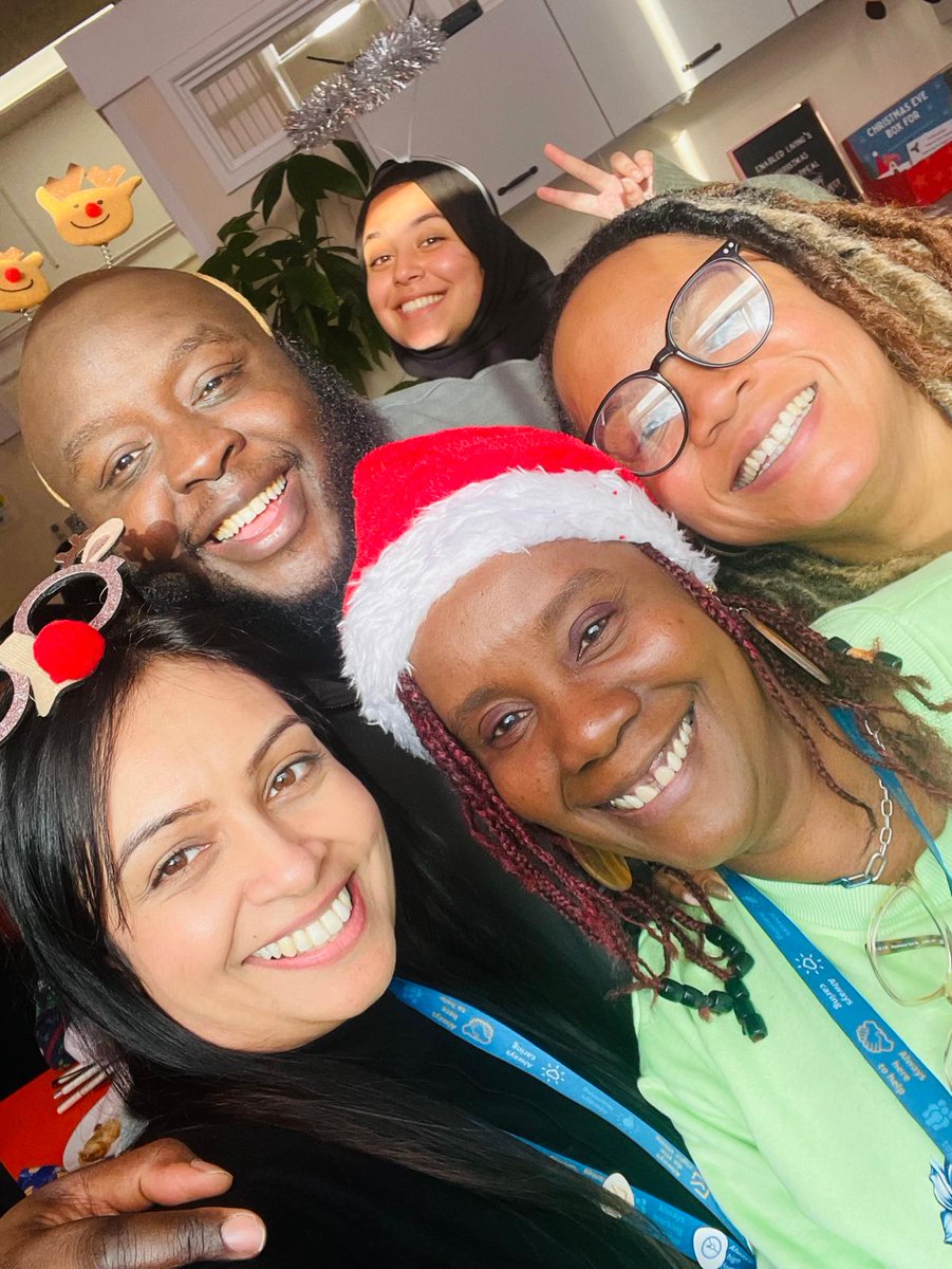 Enabled_Living_'s tweet photo. Our #Christmas coffee morning was full of festive cheer!💙🧡

We had a wonderful time with #Music, quizzes, holiday jokes and endless laughter. We shared delicious treats, warm drinks and great company.

The perfect way to get into the #ChristmasSpirit 🎄