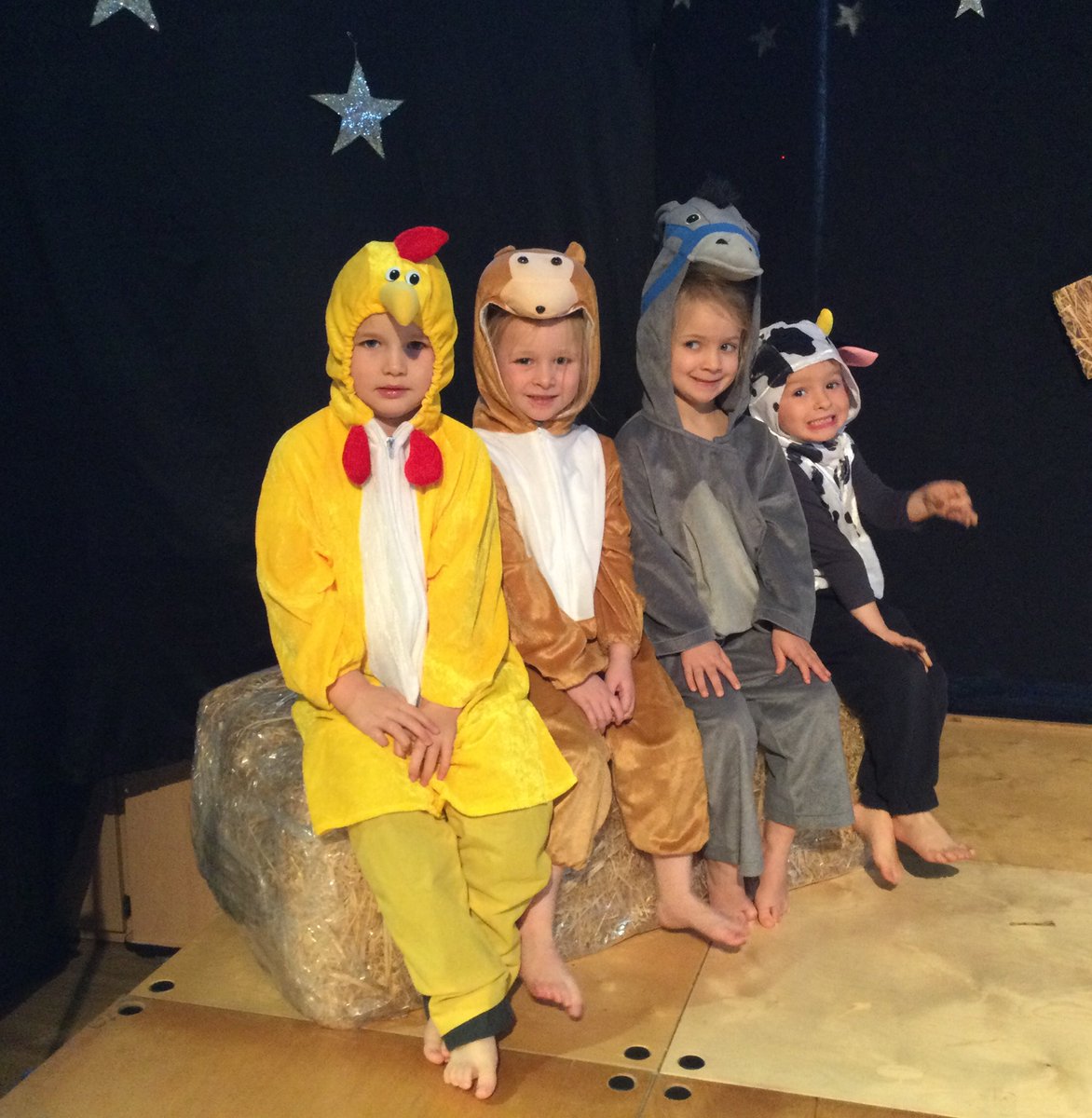 stlukesschoolsw's tweet photo. 🎄🌟 Our school’s Nativity play, Prickly Hay, is here! 🌟🎄 Join us for a beautiful retelling of the Christmas story, filled with heartwarming performances from our talented pupils. A festive tradition you won’t want to miss! ✨🎭 #NativityPlay #PricklyHay #ChristmasSpirit https://t.co/Ngbm7QpoX6