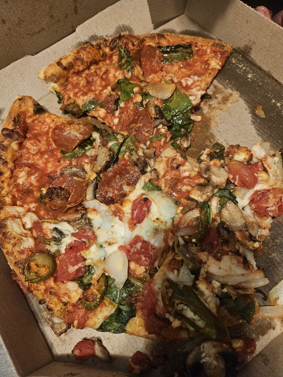 Proudfan92's tweet photo. @dominos I want to express my extreme dissatisfaction with a recent  order. The pizza arrived in an unacceptable condition, with cheese applied to only one half.  Furthermore, the lava cake was missing a cake and smashed. This Unacceptable as I'm a weekly customer. https://t.co/z9leDFsMd6