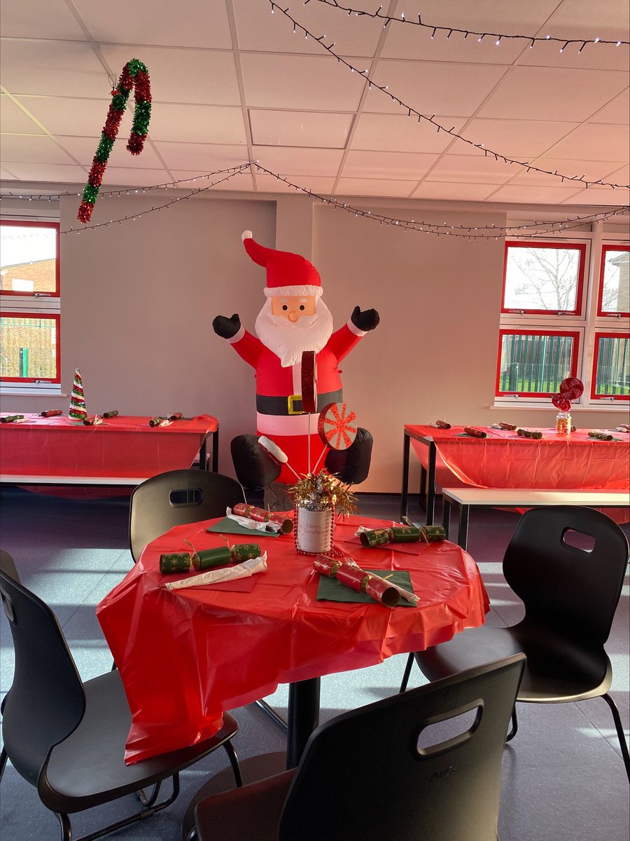 Christmas Dinners <a href="/StewardsAcademy/">Stewards Academy</a> for all our pupils this week starting with Year 7 on Monday and finishing on Friday with Year 11 with all the other years in-between. The rooms look amazing every day and the dinners have been first class as always. <a href="/vicgoddard/">Vic Goddard</a> <a href="/yourharlow/">Your Harlow</a>
