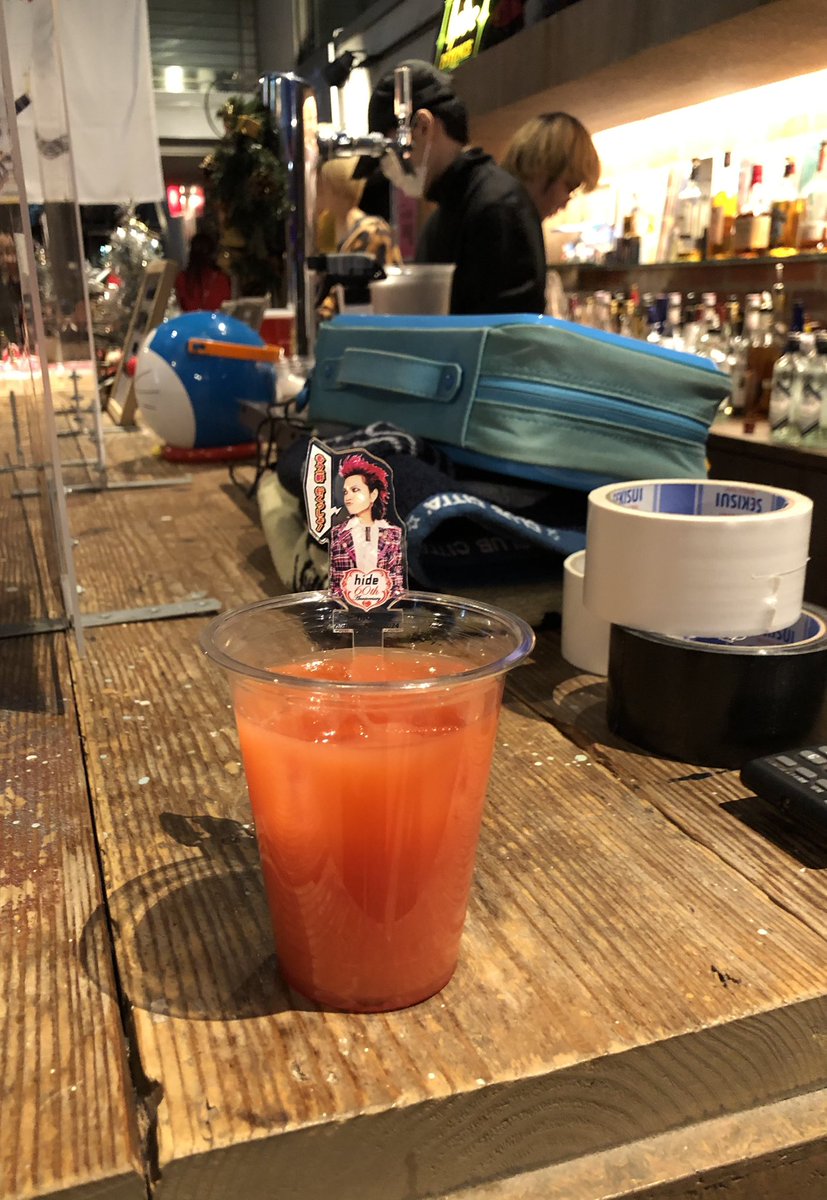 0919Adam_'s tweet photo. 今年も盛大に皆さんとhideちゃんのBirthday Partyお祝い出来ました♪
ありがとうございました!
来年の春大きい会場で観れるSpread Beaver楽しみにしています!
#hide
#hideBD
#hide60thanniversary https://t.co/ZRQ8GFYAb3