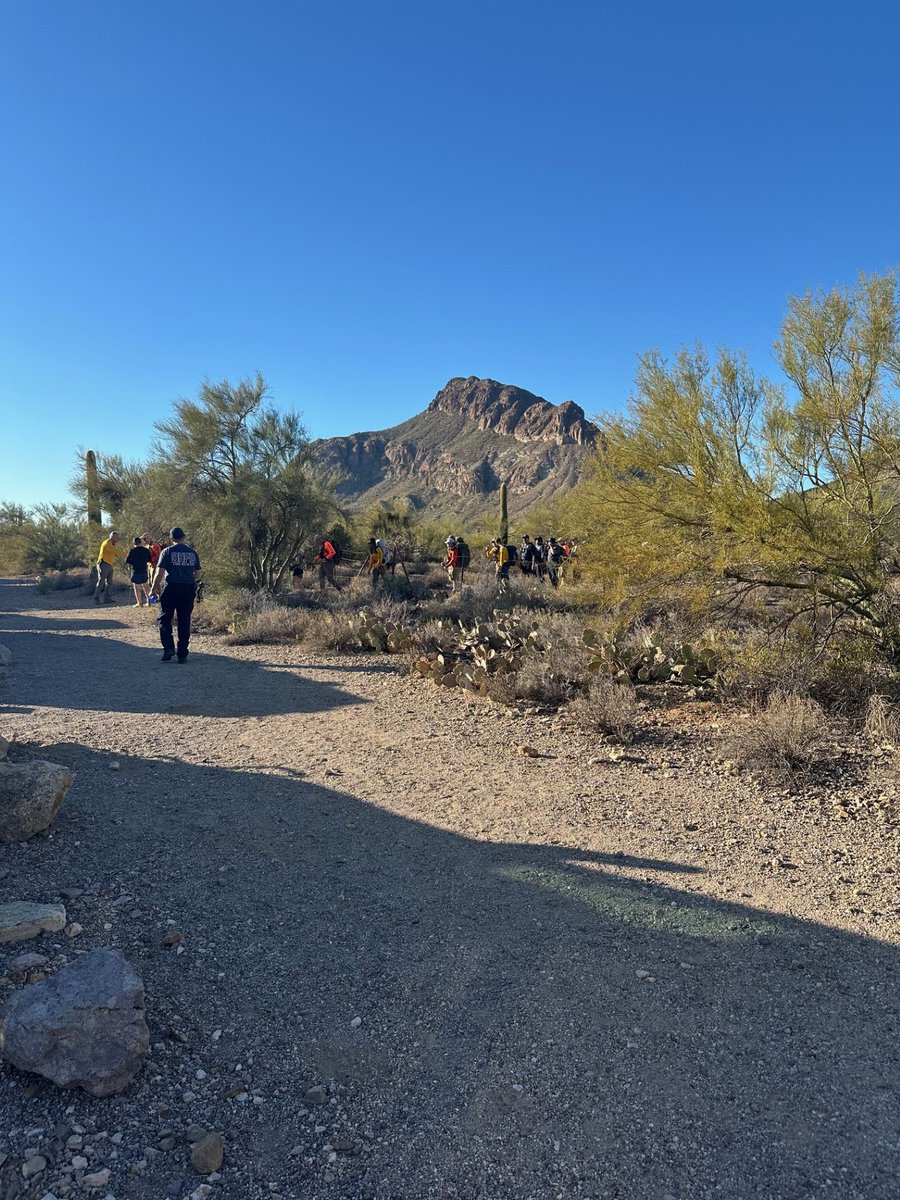 DHFirePIO's tweet image. Crews from DHFD responded for a medical problem in the Tucson Mountains. Assisted by PCSO and SARA,  male patient was evaluated and assisted down the trail.  Due to the location of the patient the call took nearly 3 hours to complete. #drexelfire #PCSO #azsara