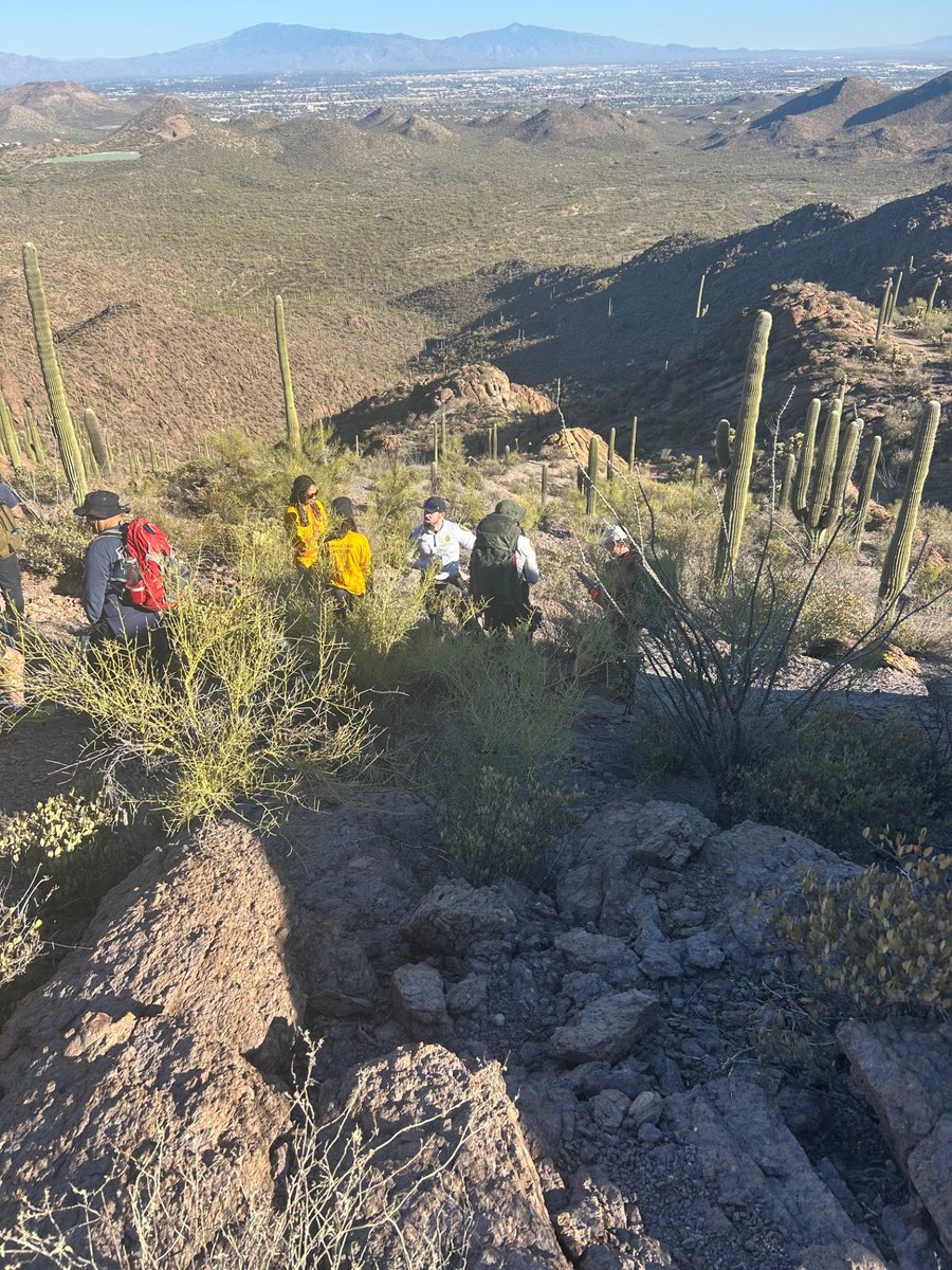 DHFirePIO's tweet image. Crews from DHFD responded for a medical problem in the Tucson Mountains. Assisted by PCSO and SARA,  male patient was evaluated and assisted down the trail.  Due to the location of the patient the call took nearly 3 hours to complete. #drexelfire #PCSO #azsara