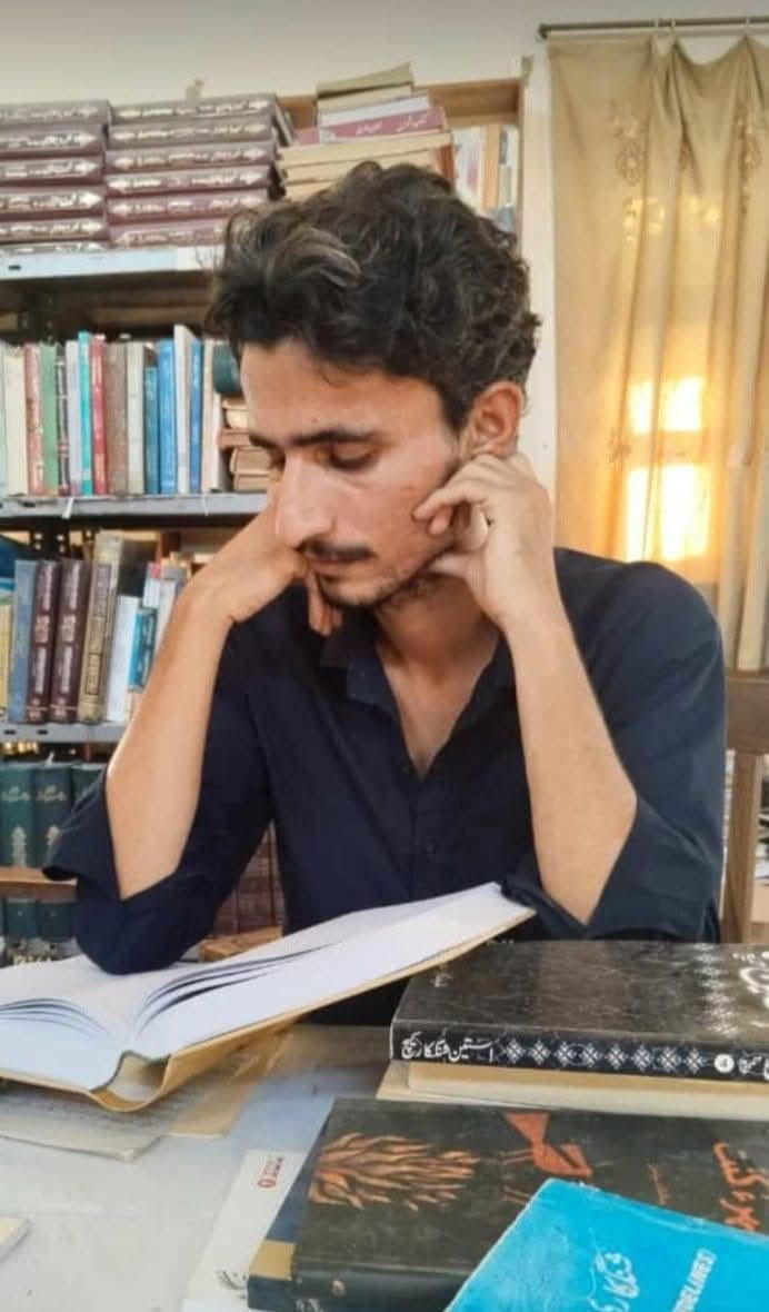 abaloch03's tweet photo. ظلم جسم کو قید کرسکتا ہے پر شعور کو نہیں ۔۔۔

#SaveBalochStudents 
#EndEnforceDisappearance https://t.co/Fddkx1OEEZ