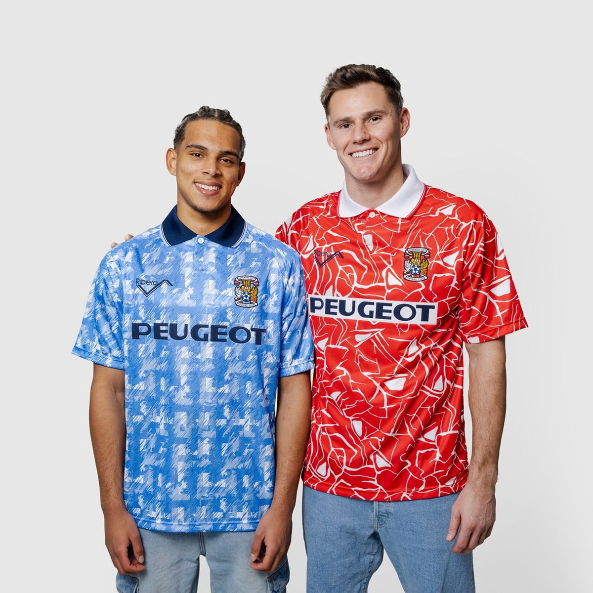 TheKitmanUK's tweet photo. 🗞️ #Kitnews as the classic 1992-94 @Coventry_City shirts made by #Ribero have been released. 😍

📸 https://t.co/F4b2ZsYfAM

How many ⭐️ out of 5 would you rate these?

#TheKitman 👕

#CoventryCity #PUSB https://t.co/gcARQxNp6l