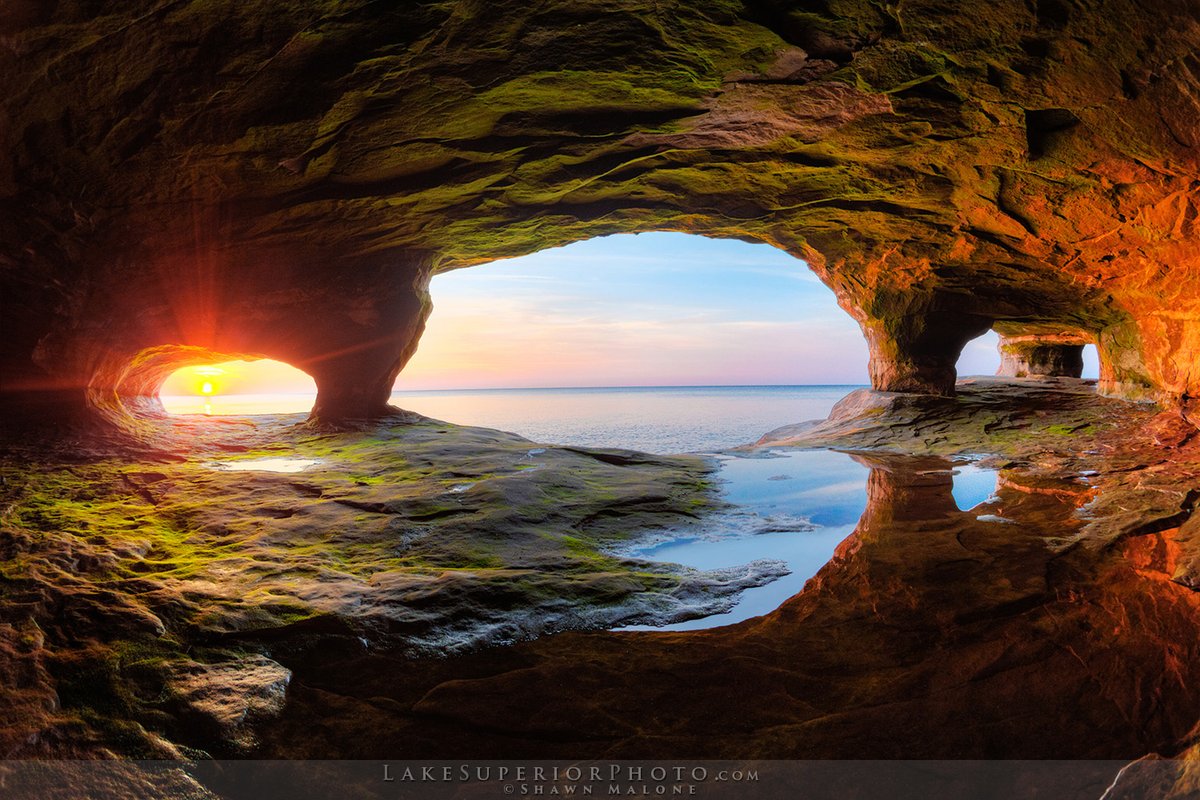 LAKSuperiorFoto's tweet photo. Here's a few sunlit🌞 golden light Lake Superior landscapes from the Upper Peninsula of Mi for anyone weary of these endless gray sky days 🌨️
4 days until our downtown gallery open house ✨