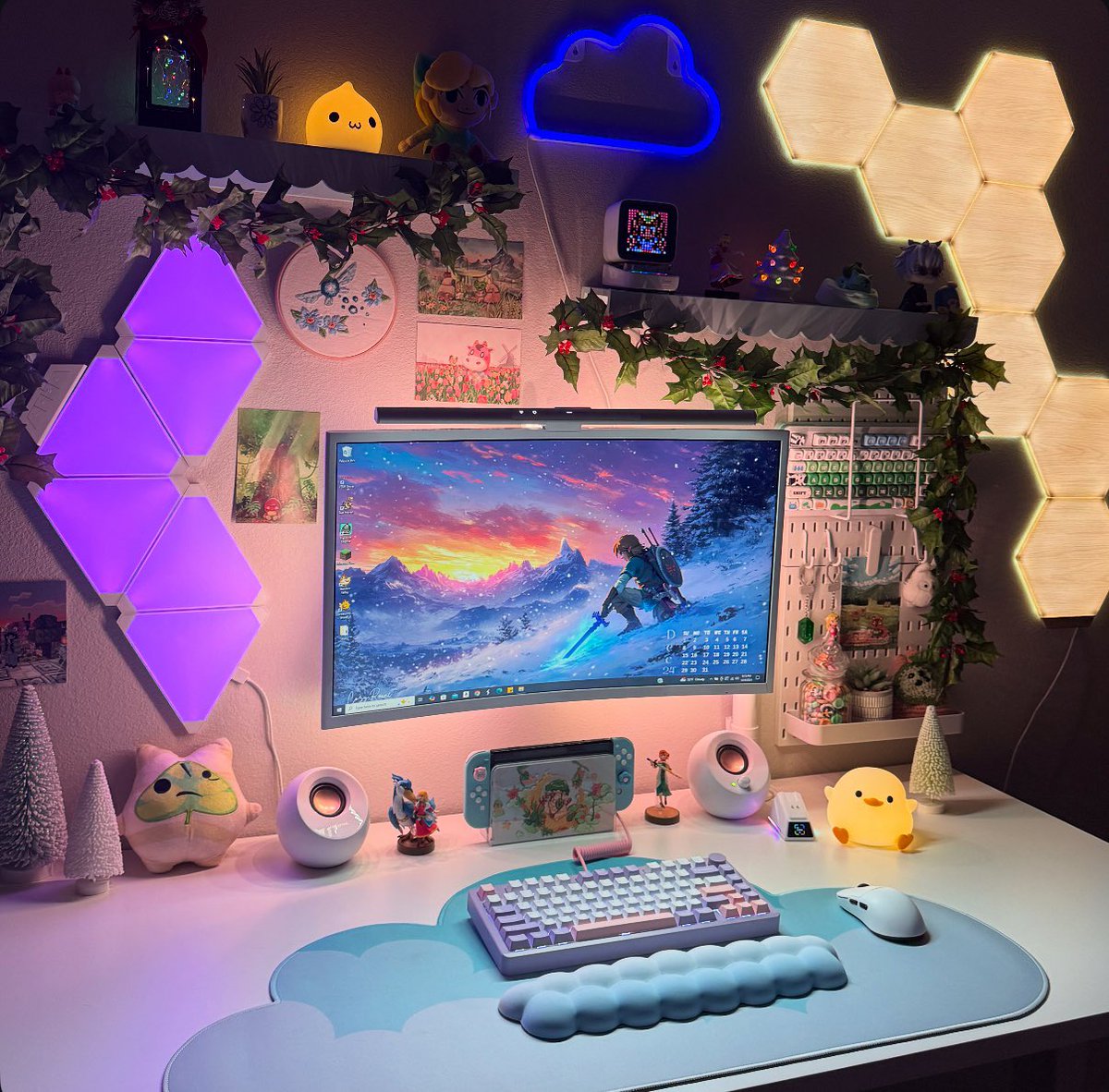 Nintendess's tweet photo. Happy #triforcetuesday 💜🩷🧡💙 https://t.co/Ra8rfbCpPz