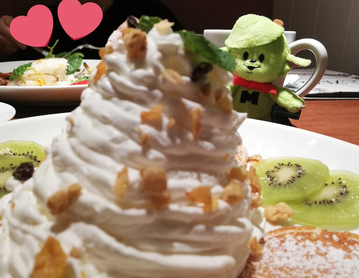 ohmoriutaechan's tweet photo. 🥝🥞☕ 
#メメル  #今日のメメル
#MrsGREENAPPLE 🍏🍏🍏 https://t.co/bJyVPTYT1O