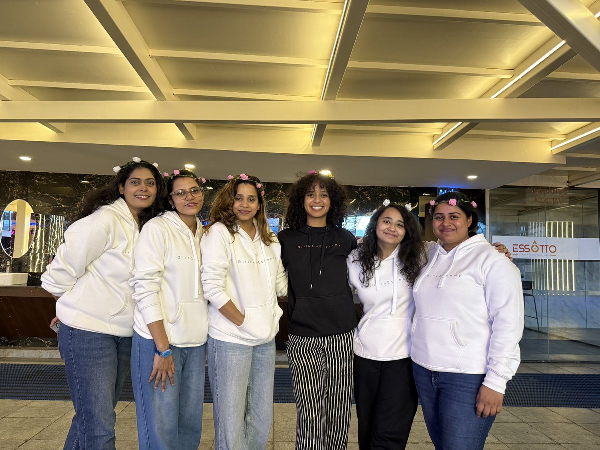 YasminaClement's tweet photo. SheSapiens https://t.co/UsxjLfb4TR was at Sanctuary, Indian edition 

@superwomendao @Web3preneur_ @NuChainOfficial @ETHIndiaco @aditichoprax @simransaidwhat @simrandhall97 @anshitaksoni https://t.co/PKZmNC81NH