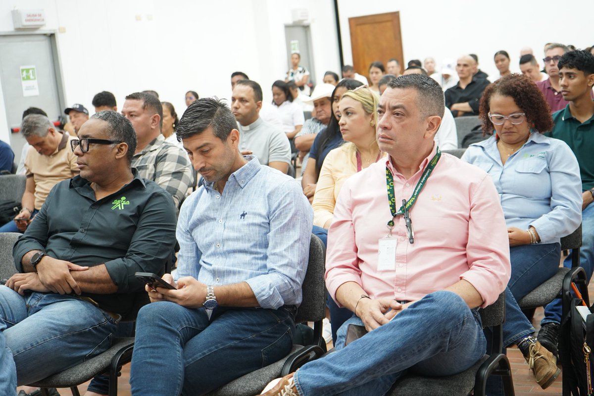 rpg_bajocauca's tweet photo. #BajoCauca | Inicia la Plenaria 33 del #CUEESBajoCauca a la cual asisten instituciones públicas y privadas del territorio. La temática de esta última plenaria se denomina: Bajo Cauca, región para la vida @MinInterior @GobAntioquia @MinEnergiaCo @andresmottajllo #CUEEAntioquia https://t.co/9nIqKYds0x
