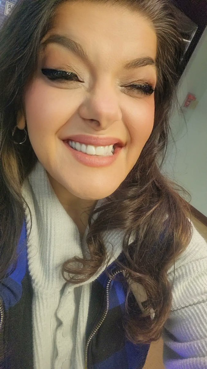 Betty1Eviil's tweet photo. Happy Tuesday, cuties ๐New day, new vibes โจ๏ธ You're girl fell asleep watching Twilight last night. Dreaming of vampires and glitter ๐คฃ๐คฃ๐ I hope your day is poppin and the vibes are bootylicisous ๐๐คช
#morningmotivation #fitgirls #bigirlsofinstagram #gamergirls #NaughTee https://t.co/1TukoPjzJd