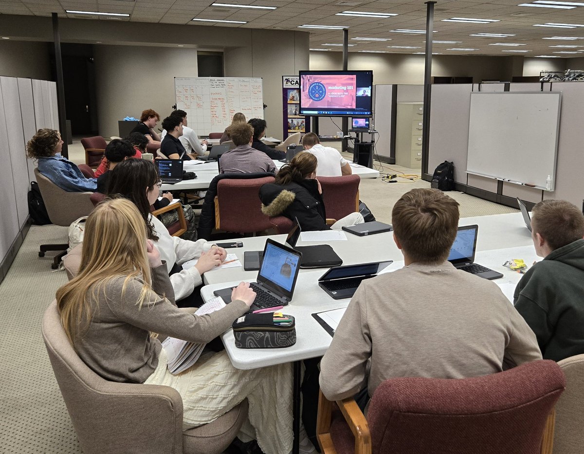 MOCFV_CAPS's tweet image. So helpful to gain insights from Carly Hegstad -- Director of Digital Marketing at Lawrence &amp;amp; Schiller -- regarding marketing careers: Diverse roles, essential skills, big opportunities! 

Big thanks to @clcaps for joining us on the call!  

#mocfv #GoDutch #stembest #capsnet
