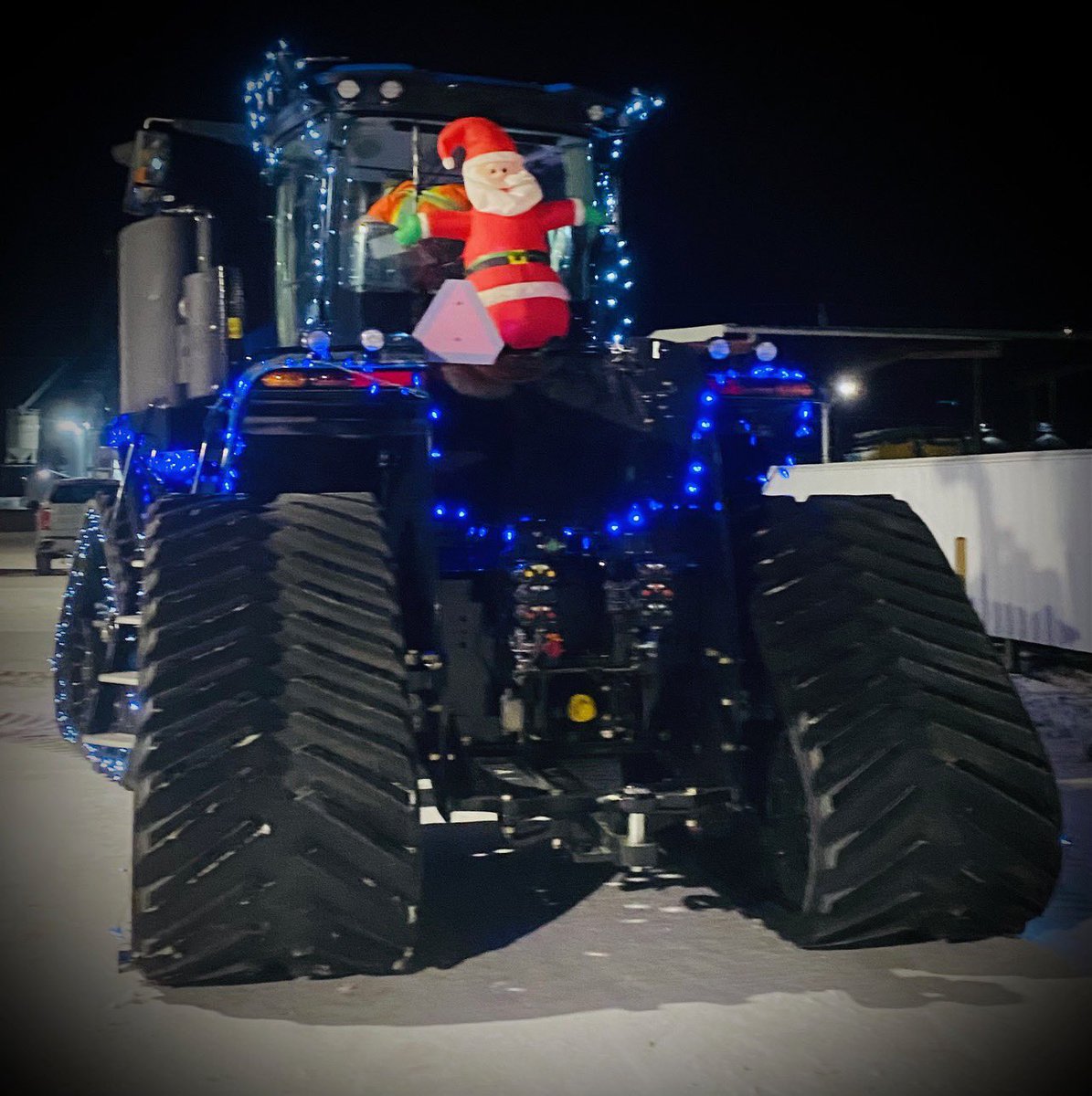 mazergroup's tweet photo. Santa was riding in style in Killarney!🎅🏻 We had a great time at the Killarney Santa Parade on Friday. Thanks to everyone who came out. It was a fun night!

#hohoho #santaparade #mazergroup #newholland https://t.co/0TgHamGiYd