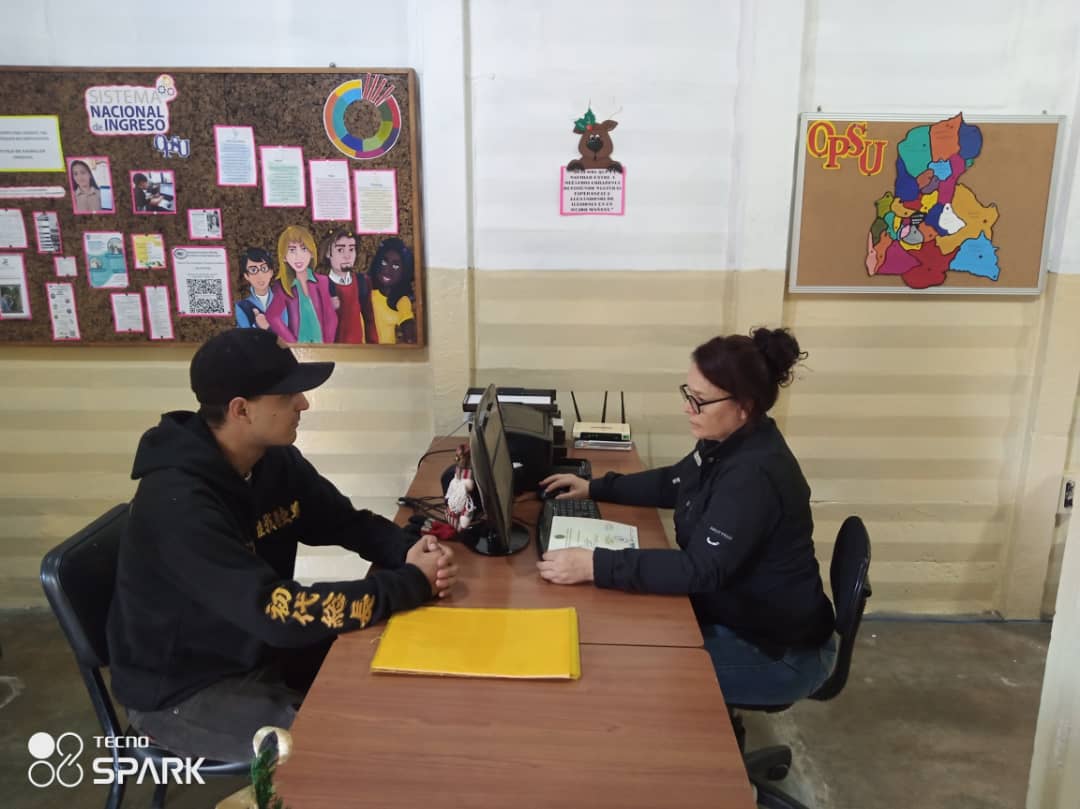 Cnu2015Opsu's tweet photo. Atención de usuarios en la Universidad Politécnica Territorial Agroindustrial del Táchira.
@NicolasMaduro 
@Berzabethg1 
@CDCETachira https://t.co/ppen73r3bk