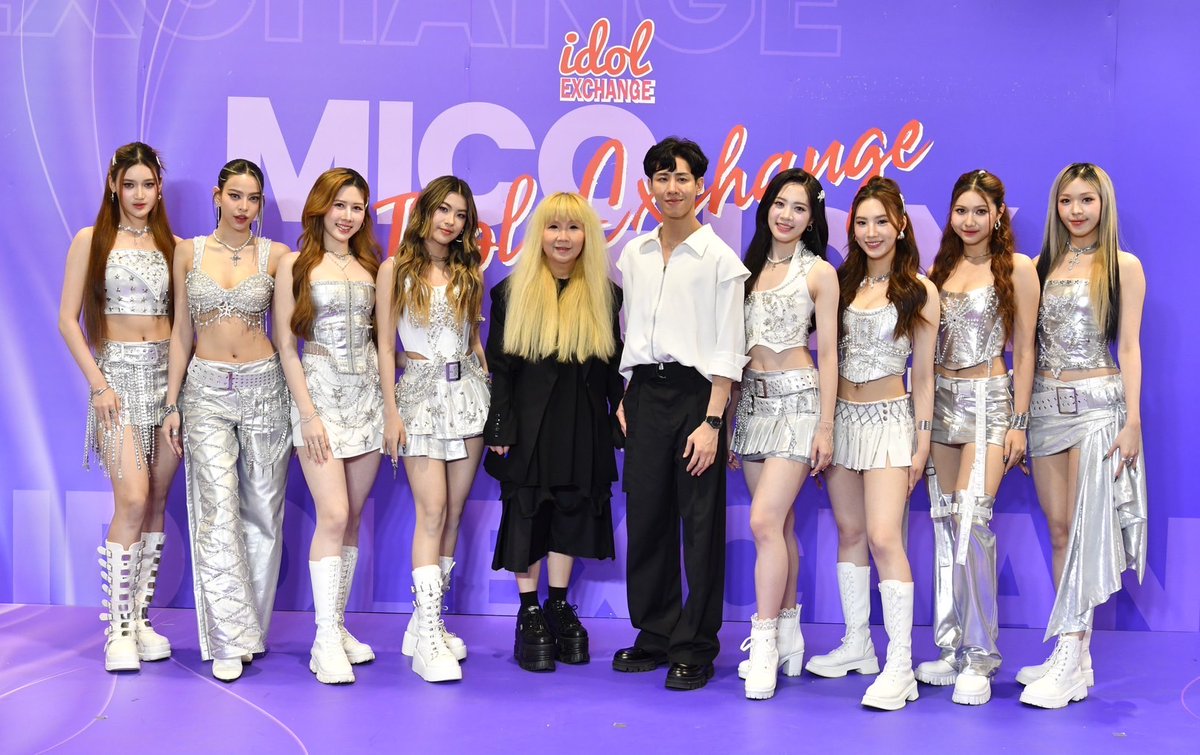 around_ent's tweet photo. Idol Exchange ฉลองครบรอบ 50 ครั้งสุดยิ่งใหญ่! เวทีเปิดโอกาส T-POP ไทย ณ ศูนย์การค้า MBK Center

อ่านข่าวเพิ่มเติม
📍https://t.co/ytuTgftNVF

#IdolExchange
#50thAnniversaryIdolExchange
#MicoLiveThailand
#TPOP #SoftPower #MBKCENTER 

สำหรับแฟนๆ ที่สนใจ สามารถเข้าชมกิจกรรม Idol Exchange ได้ในทุกวันเสาร์และอาทิตย์แรกของเดือน ณ โซนกิจกรรม ศูนย์การค้า MBK Center

ติดตามข่าวสารและอัปเดตเพิ่มเติมได้ที่ Official Fanpage: Idol Exchange