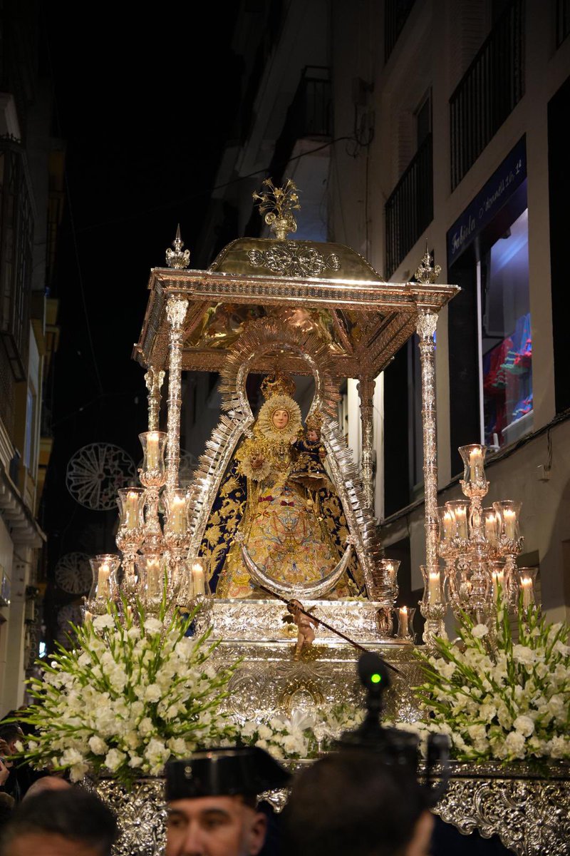 AGRADECIMIENTOS | Muchas gracias a todos los fieles y devotos por vuestra participación y cariño con Nuestra Madre, han sido unos días inolvidables llenos de devoción hacia la Santísima Virgen de Consolación, que ha sido arropada en Sevilla y en Utrera por todos sus devotos.