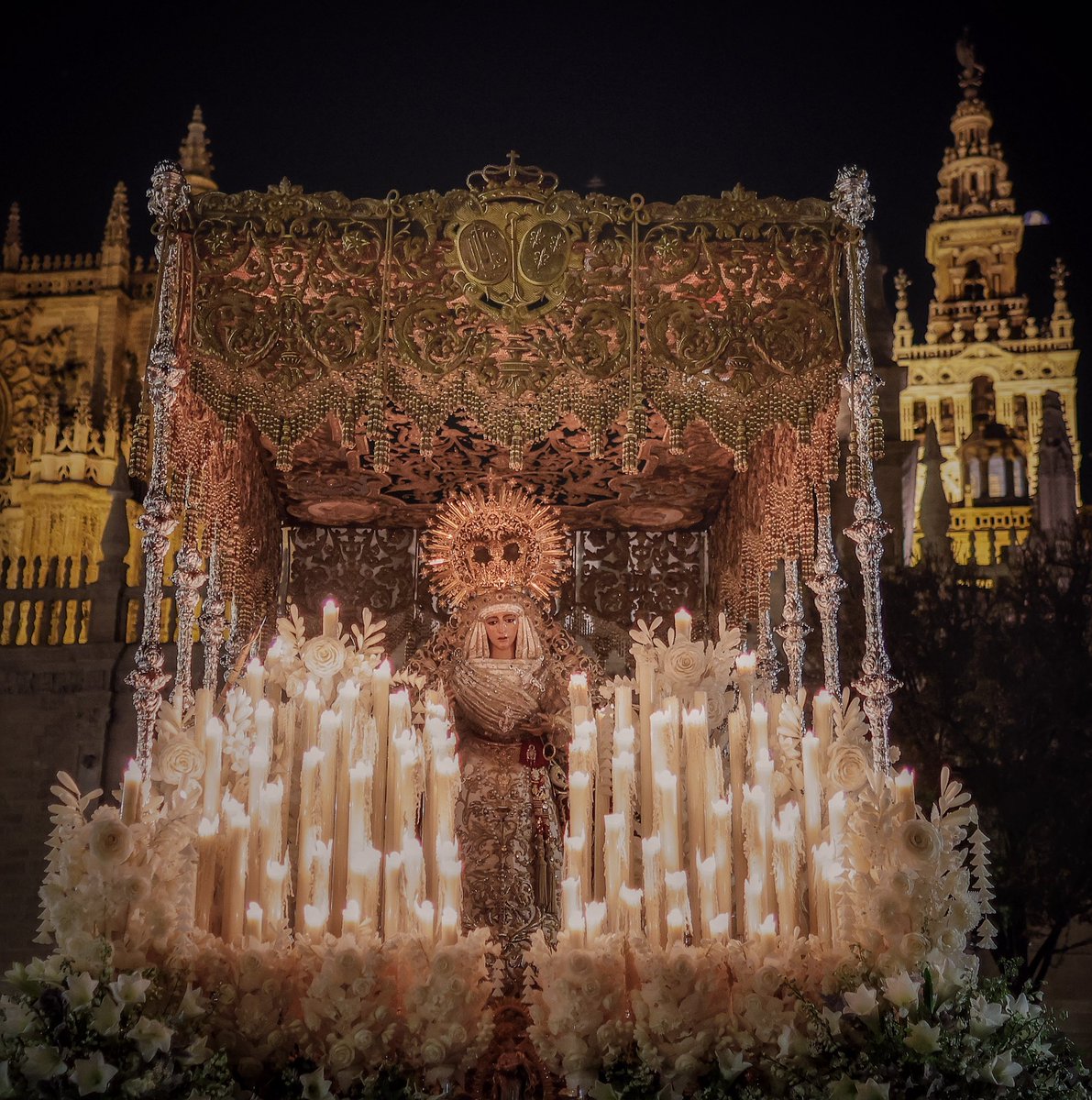 ManuFerGomezFot's tweet photo. Y en Sevilla mi Marinera…@EspDeTriana https://t.co/BEz42zeE4z
