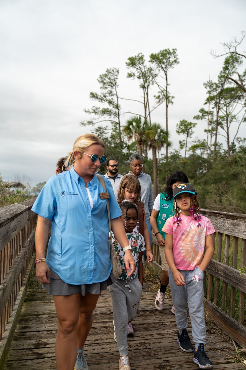 Our education team has reached ‼️ more than 4,000 students ‼️ this year with their programs!

Support St. Johns Riverkeeper with a year-end gift and bolster our impactful programs reaching thousands of local students every year. stjohnsriverkeeper.org/join-give/dona…