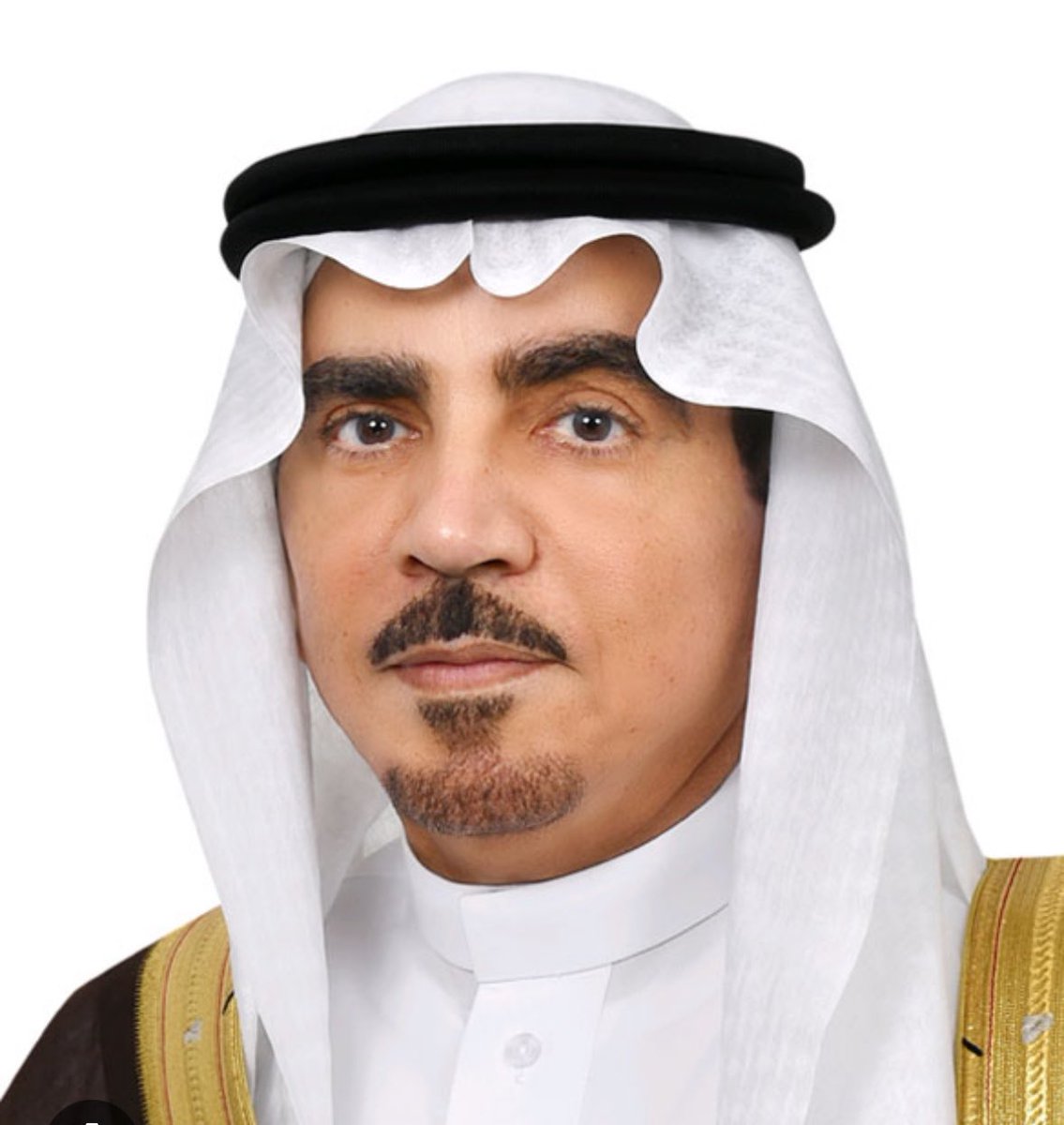 استشاري جراحة القدم والكاحل والقدم السُّـكَريّة الدكتور عبدالعزيز القناص، تقَاعدَ مُبكِّراً ليتفرَّغ للعمل الخيري في تخصصه.
حيث إفتتح المركز التخصصي لطب وجراحة القدم والكاحل لاستقبال مرضاه مجـانَـاً.

وساهمَ رَجُل الأعمال الأستاذ عبدالله العثيم (أبو فهد) بالتكَفُّل بمبلغ إيجار