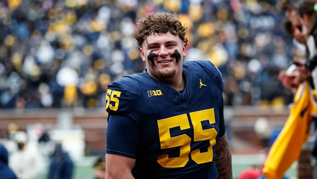 Xaslarbet's tweet image. 🚨 Breaking News from Xaslarbet! 🚨

🏈 Michigan's All-American DT Mason Graham declares for the 2025 NFL Draft!
🔥 2x Big Ten Champ, National Champ, &amp;amp; a top pick contender! Could he go #1 overall?
📊 NFL franchises eyeing a future cornerstone!

#NFLDraft #MasonGraham #GoBlue
