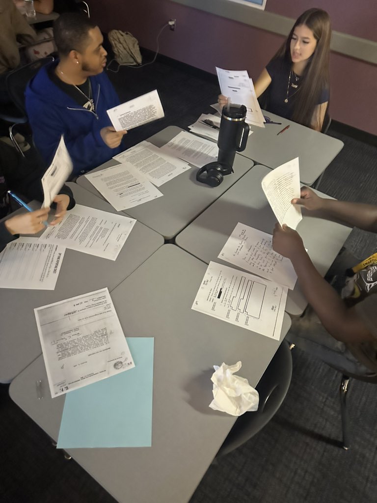 Elizabeth Morris tweet media