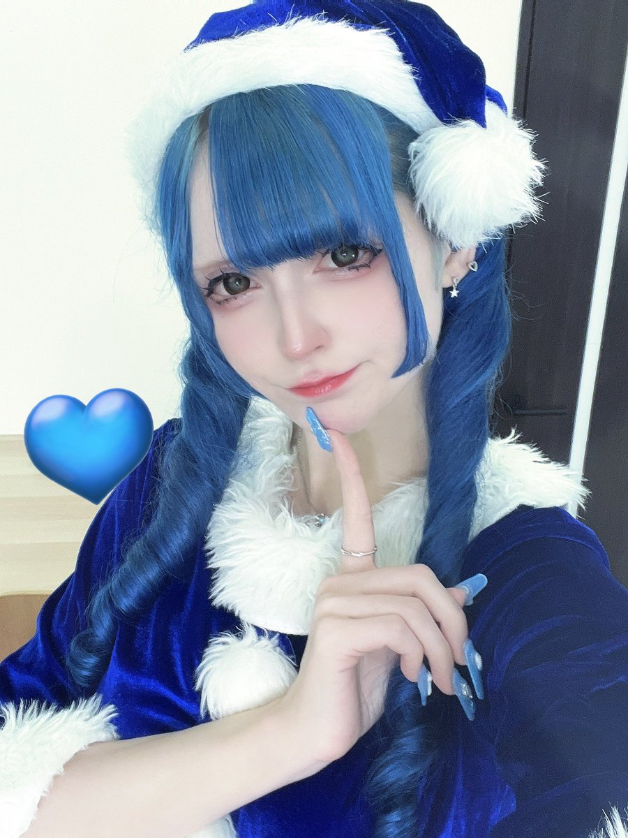 Okyu-owa!❄️

Thank you to everyone who came today! I started my service later in the afternoon but I still got to meet many angels and talk with everyone🩵

In the morning I had the chance to do an AR shooting!! Stay tuned…💭🙂‍↕️

Tomorrow I’ll be there from 11am to 8pm!🫶🏻🌨️