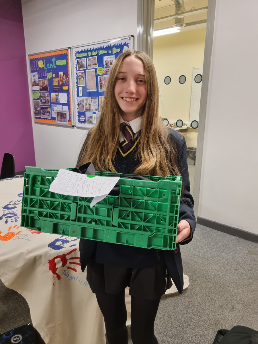 ChaplainLHS's tweet image. And so we decided to add an item of green to signify Hope. Our creative @loretochorlton  left nothing to chance - we had a green crate replacing a school bag ! Total commitment to JUSTICE #Internationality @marywardloreto @ibvmngo @IbvmE @RCSalfordEd @SalfordDiocese