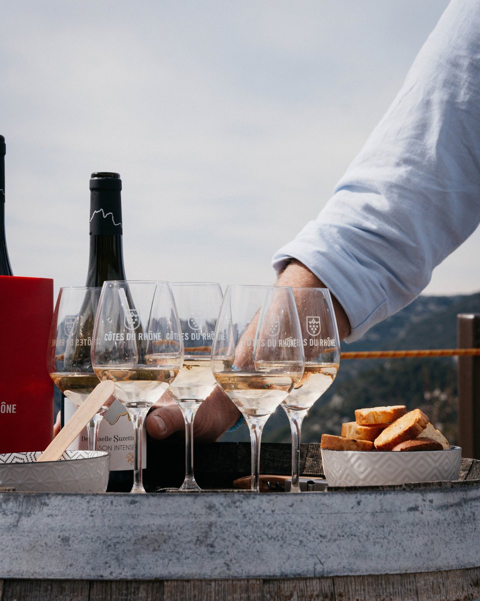 Keeping it Cool with Côtes du Rhône ❆🏔

Enjoy the season’s white winter wonderland with a Côtes du Rhône wintery white wine! 🍷 The fresh and bright flavors pair perfectly with your favorite festive snacks for delightful gatherings all holiday season long. ⛄

Please drink