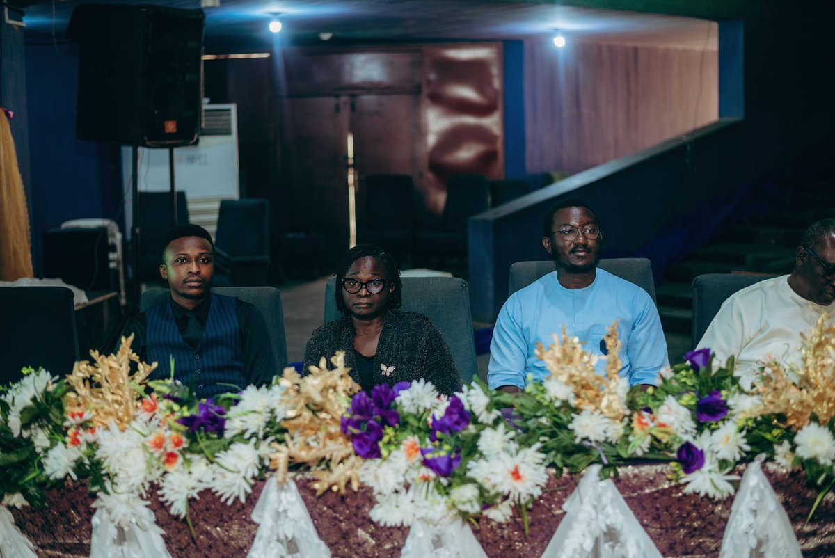 oaustars_'s tweet photo. Beyond the presentations,the OAU Stars Demo Day capture genuine moments of connection—students, staff, mentors and guests exchanging ideas, sharing laughs, and supporting one another. https://t.co/2QIrlQEEDg