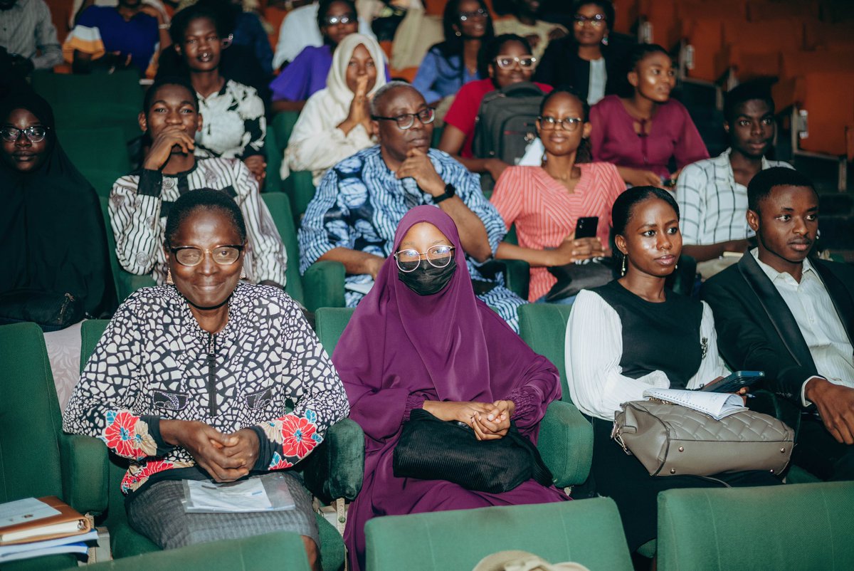 oaustars_'s tweet photo. Beyond the presentations,the OAU Stars Demo Day capture genuine moments of connection—students, staff, mentors and guests exchanging ideas, sharing laughs, and supporting one another. https://t.co/2QIrlQEEDg