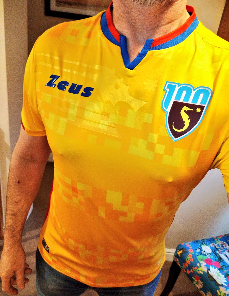 Charity Shop Finds' Football Shirts tweet media