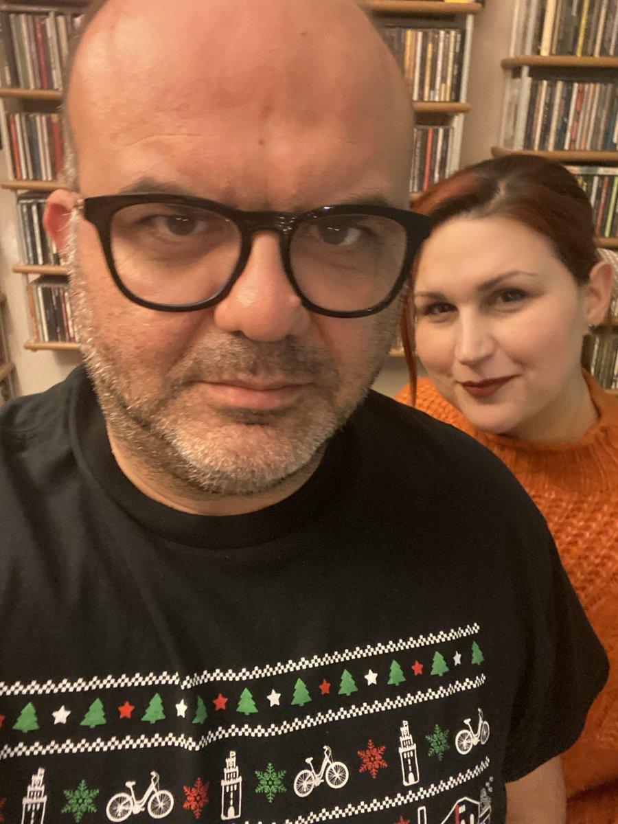 H <a href="/MrsNtip/">Marianna Magoula</a> ( το  ραδιοφωνικο μου ταίρι στην εκπομπή #SavvatoLesxi976 ) επιστρέφει στην <a href="/RadLesxi976/">Ραδιοφωνική Λέσχη</a> κ την εκπομπή <a href="/NixtaLesxi976/">Άλλη Μια Νύχτα Σύγχυσης & Γέλιου</a>  20:00 -22:00 για μια ανάλυση του φαινομένου Maestro . Μείνετε συντονισμένοι