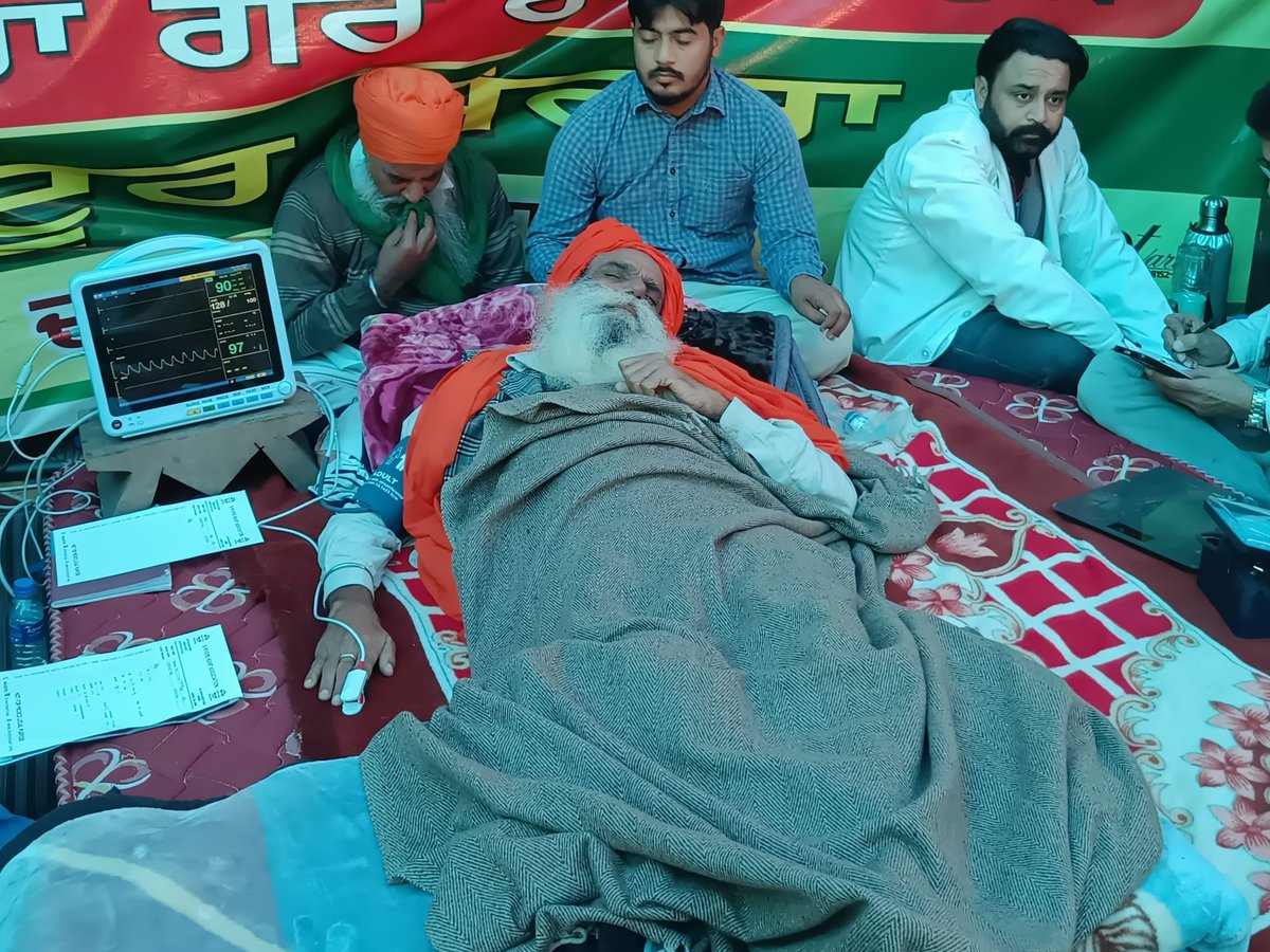 KoharAbhimanyu's tweet photo. MSP गारंटी कानून के लिए 15 दिनों से आमरण अनश�� पर बैठे किसान नेता जगजीत सिंह डल्लेवाल जी की ज़िंदगी को कुछ हुआ तो उसकी सीधी ज़िम्मेदारी प्रधानमंत्री @narendramodi जी की होगी। केंद्र सरकार को पता ही होगा कि जगजीत सिंह डल्लेवाल जी 4 वर्षों से कैंसर से पीड़ित हैं��� 
#अनशन_से_आंदोलन https://t.co/UPSGQVKjZM