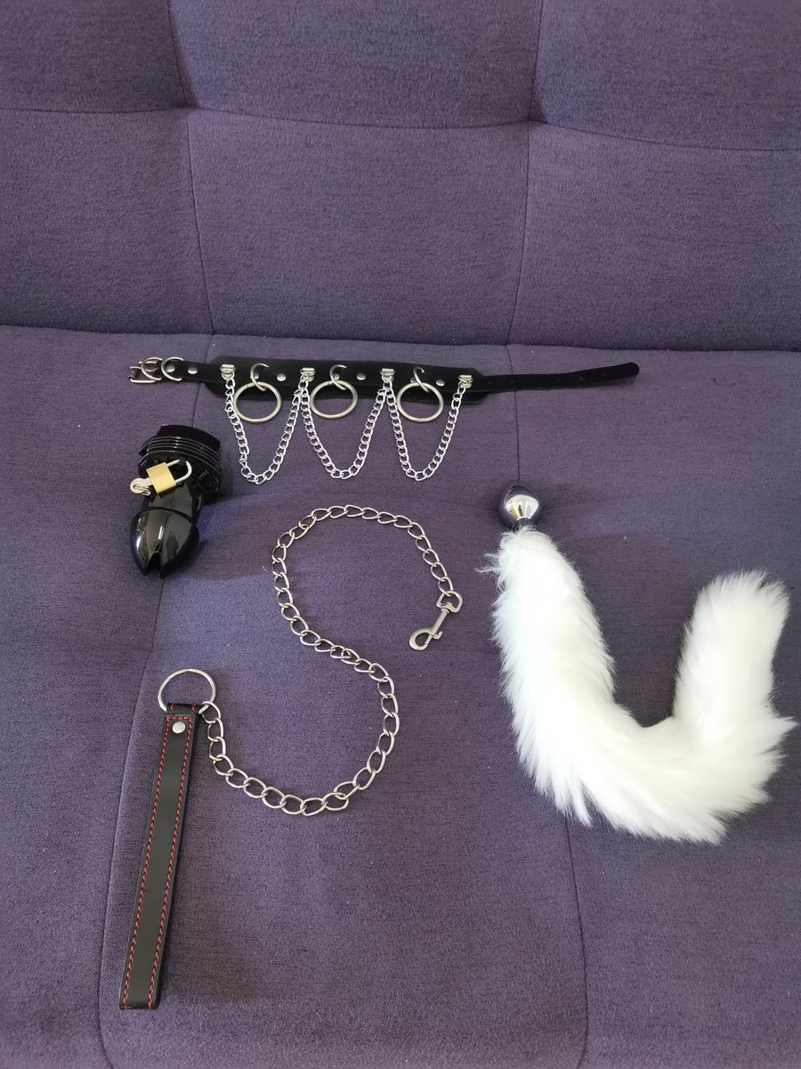 MaskQueenCD's tweet image. 四选一，选择一个属于你的#变装 #crossdress #ladyboy #超高跟 #丝袜 #伪娘 #大屌萌妹 #三性 #虐恋