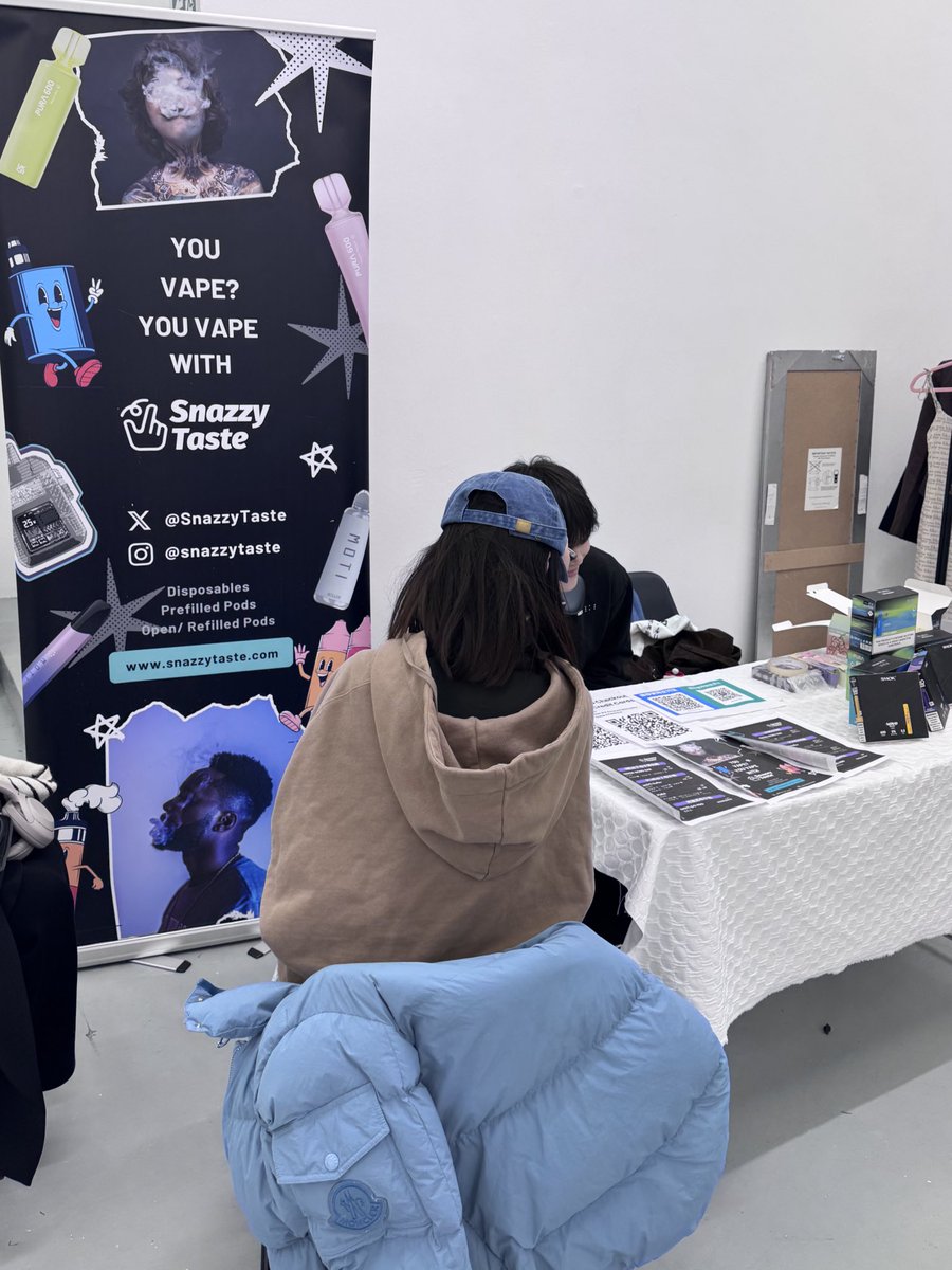 SnazzyTaste's tweet photo. Happy to collab with @UAL CSSA and #PHL to attend this year's amazing Christmas market! 🎄

Find our booth at SE11 5RB, London to have a close look at our premium products 🤩 

You don't want to miss out!

📆09/12-15/12
⌚️10:30am-7pm https://t.co/95vv78o1ec