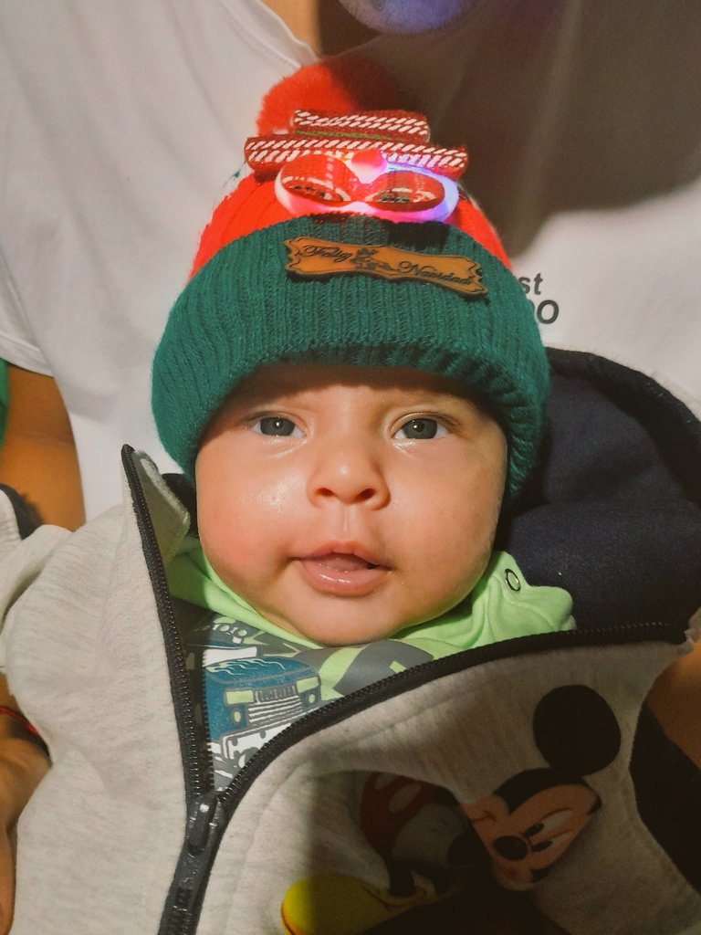 ___Otalvaro's tweet photo. Buenos días de parte mía y de Eilan🥰🥰😍😄 https://t.co/nIHmIGDmGA