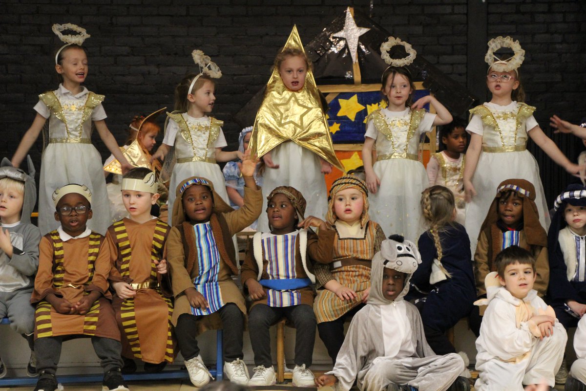 strichardsrc's tweet photo. YEAR 1 NATIVITY 2024 A huge well done to the children and teachers on a magnificent performance this afternoon #merrychristmas2024 #nativityplay #shinelikestars https://t.co/f6TY9dSiMq