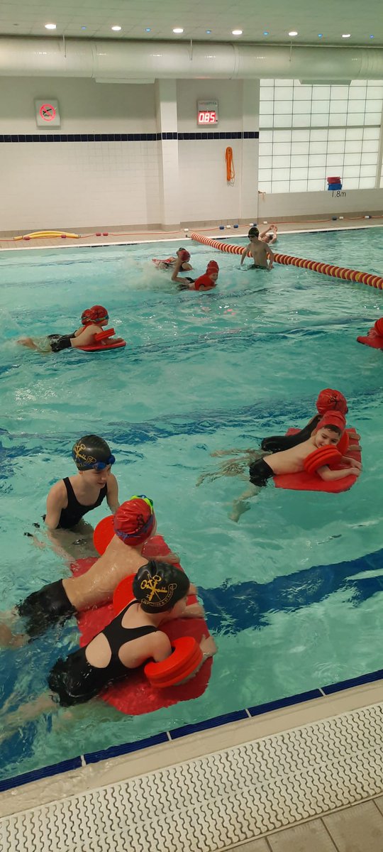 More festive fun this morning as Mr Mico and our Swim Captains hosted for a fun festive swim for the pre-prep children.  The Christmas Tree float relay was a particular hit!

#SPSPsport #swimminglessonsarefun